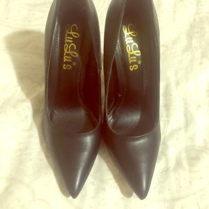 Black vegan leather pointed toe heels